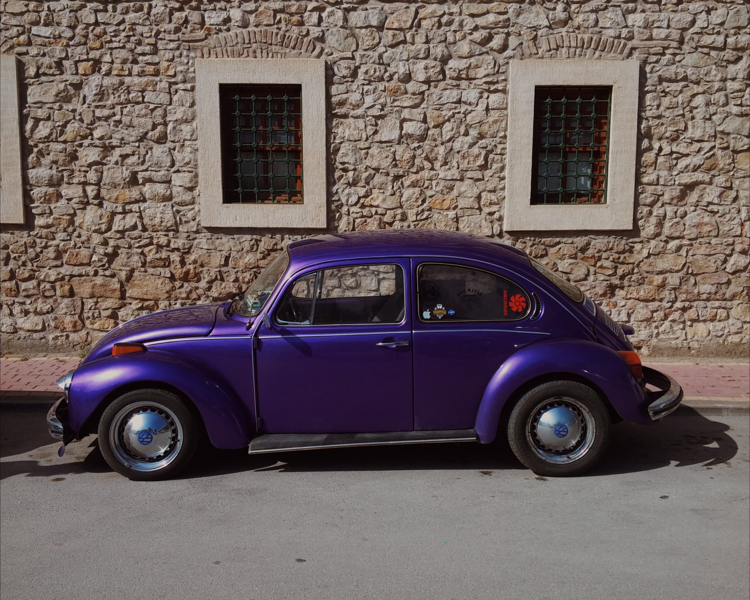 紫の車の洗車マスターガイド